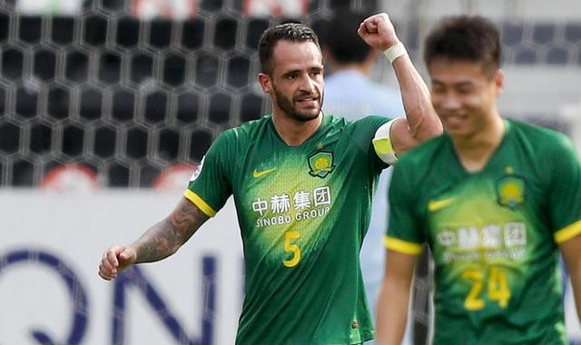 v站体育-核心告别国安伤筋动骨 比利奇变阵但傲骨无人可替